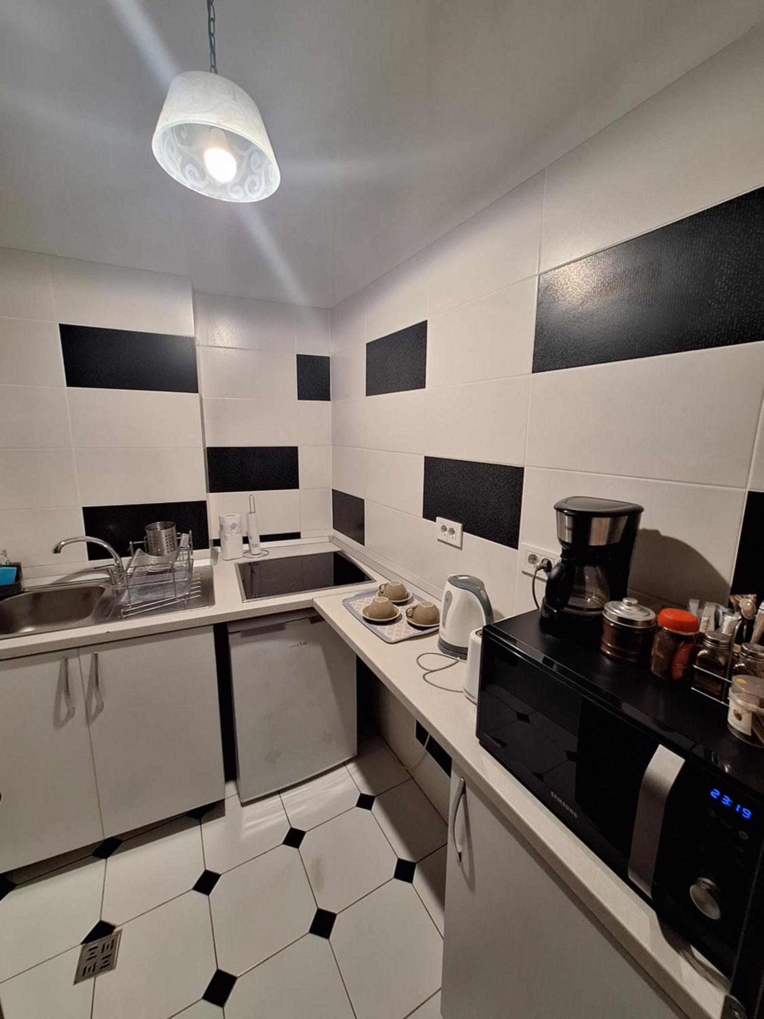 Black&White Букурещ Екстериор снимка